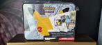 Pokemon Celebrations Collectors Chest - Sealed!, Ophalen of Verzenden, Nieuw, Overige typen