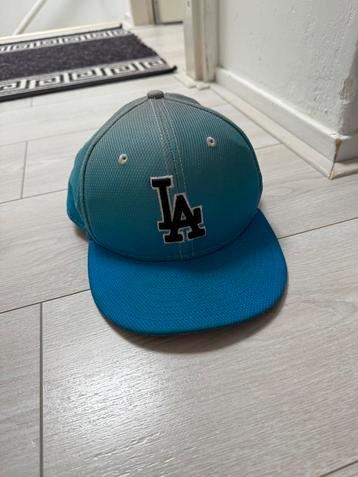 New era LA 7 5/8 limited edition blue beschikbaar voor biedingen