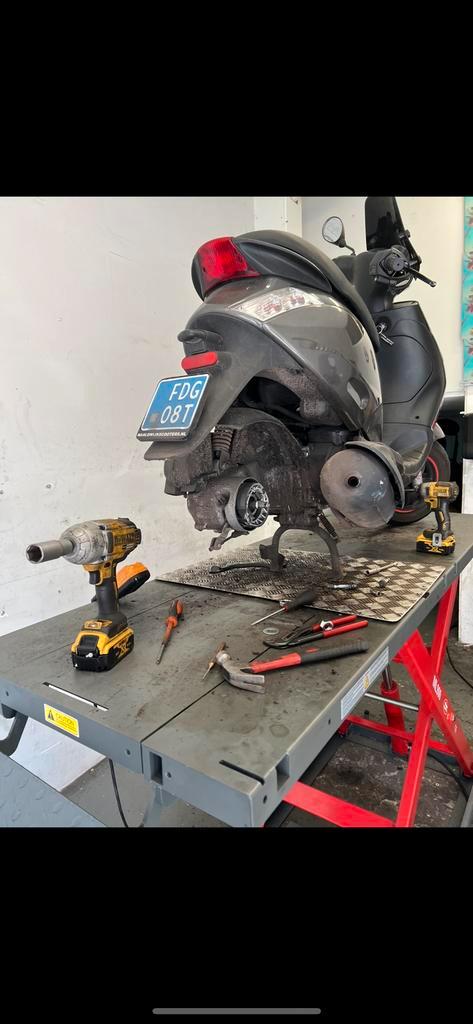 NIEUWE BAND INCLUSIEF MONTAGE ALLE MERKEN SCOOTERS, Motoren, Tuning en Styling, Ophalen