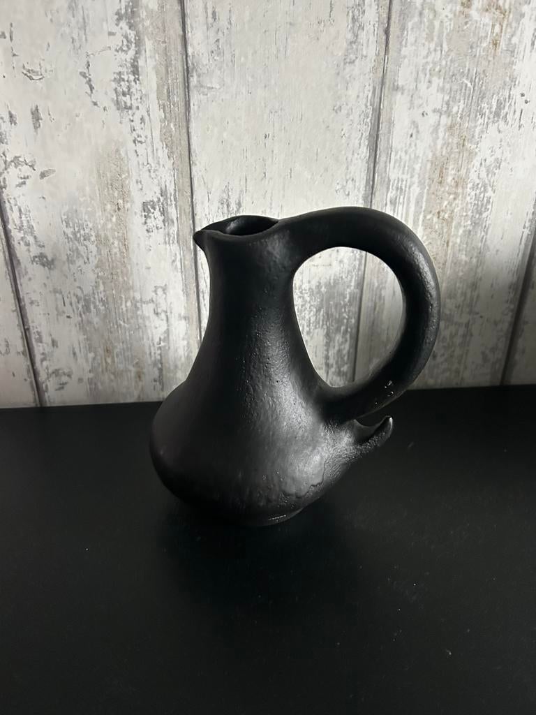 Hele aparte vaas van ijzer is oud  mooi blikvangertje, Overige materialen, Overige kleuren, Ophalen of Verzenden, Zo goed als nieuw