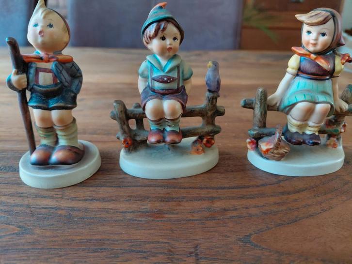 Hummel beeldjes - set van 3, Verzamelen, Beelden en Beeldjes, Zo goed als nieuw, Hummel, Ophalen of Verzenden