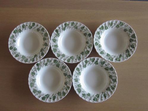 Churchill klimop/hedera 5 diepe borden D22cm H3,5cm, Huis en Inrichting, Keuken | Servies, Zo goed als nieuw, Bord(en), Overige stijlen