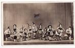 Manias Lilliput foto Max Koot 1952 -dansgroep met Accordeons, Verzamelen, Verzenden, Zo goed als nieuw, Foto of Kaart