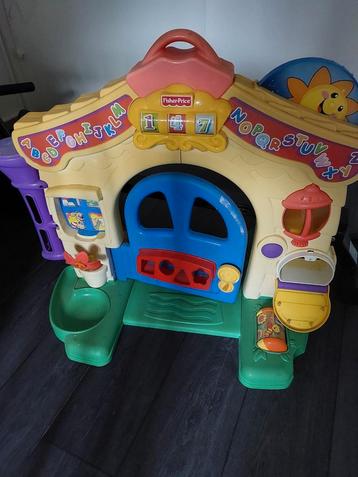 Speelhuisje  beschikbaar voor biedingen