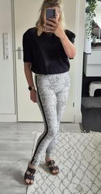 Dames zomerbroek Ivy & You | wit/zwart dierenprint | Maat S, Maat 38/40 (M), Wit, Ivy & You, Ophalen of Verzenden