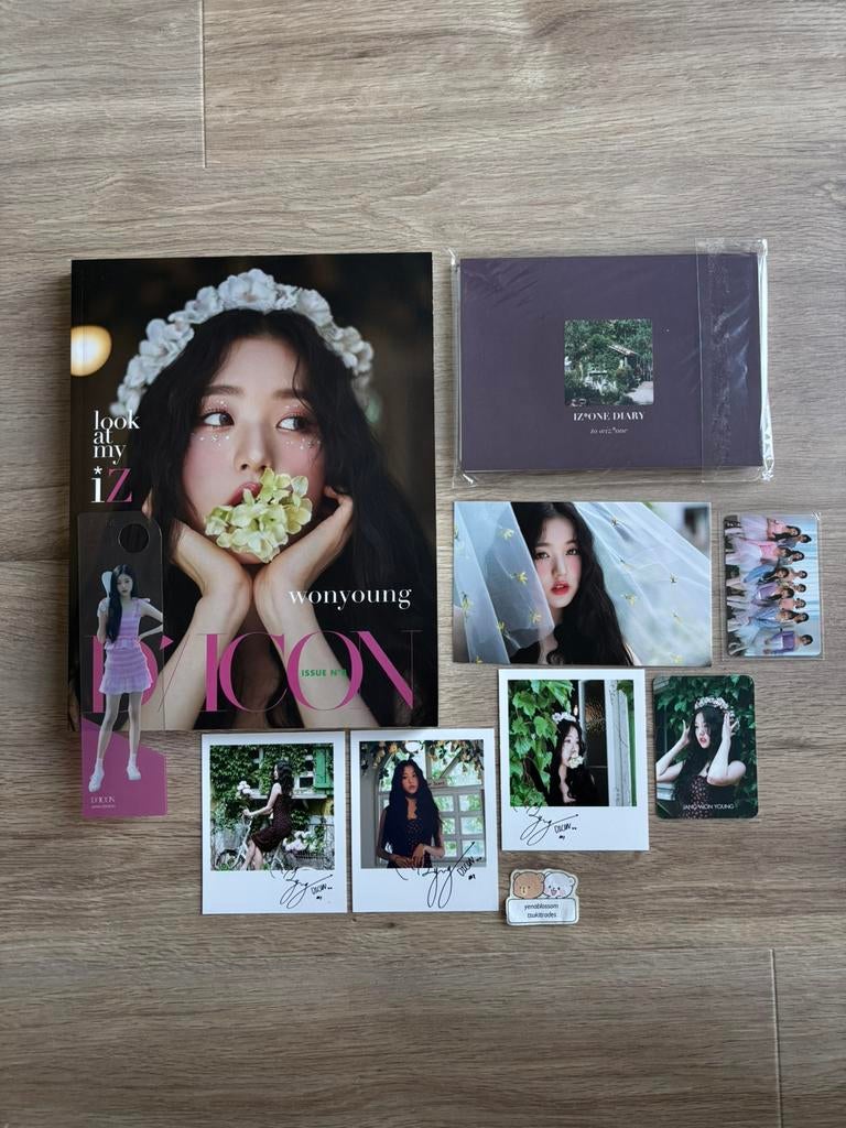 izone iz*one wonyoung dicon magazine + photocard kpop ive, Ophalen of Verzenden, Zo goed als nieuw, Foto of Kaart