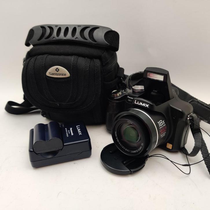 Panasonic FZ18 Travelzoom + Tas en lader en extra accu, Audio, Tv en Foto, Accu's en Batterijen, Zo goed als nieuw, Ophalen of Verzenden