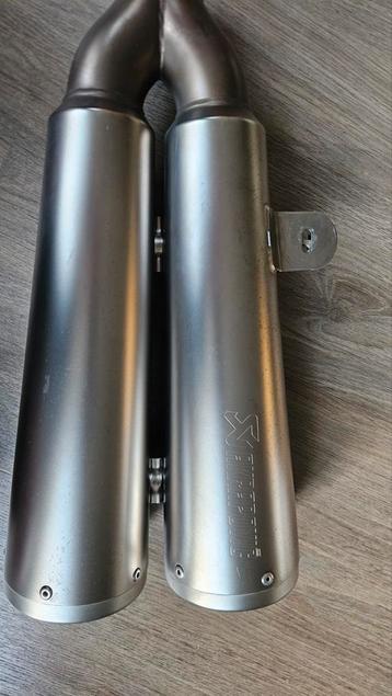 BMW RnineT Akrapovic Uitlaat beschikbaar voor biedingen