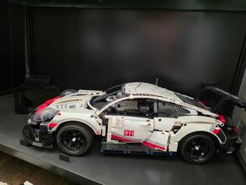 LEGO Technic Porsche 911 RSR beschikbaar voor biedingen