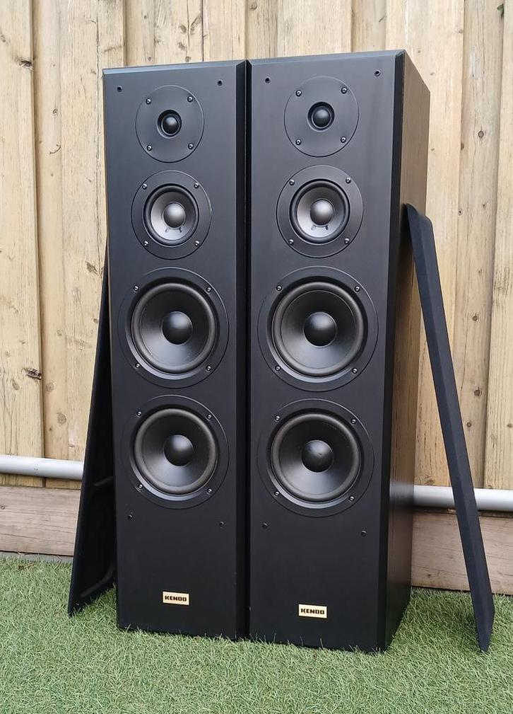 Set Prachtige Zuilen 4-Weg 170 Watts Zwart 4-8Ω
NIEUWSTAAT, Audio, Tv en Foto, Luidsprekers, Zo goed als nieuw, Front, Rear of Stereo speakers