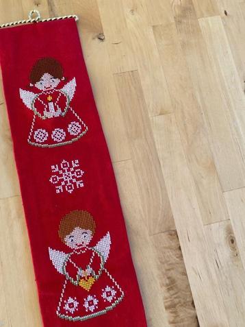 Vintage Kerst Versiering geborduurde Engelen Rookvrij huis beschikbaar voor biedingen