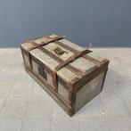 Oude antieke Franse zinken kist met lederen riemen oldtimer, Minder dan 50 cm, Gebruikt, 50 tot 100 cm, -