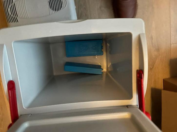 Mooie en goed werkende koelbox 12 volt., Caravans en Kamperen, Koelboxen, Gebruikt, Koelbox, Elektrisch, Ophalen of Verzenden