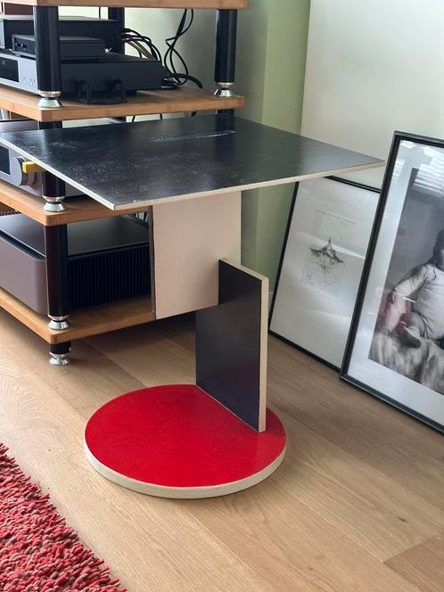 Rietveld Schroder tafel, Huis en Inrichting, Tafels | Bijzettafels, Gebruikt, Vierkant, 45 tot 60 cm, Minder dan 55 cm, Hout, Ophalen