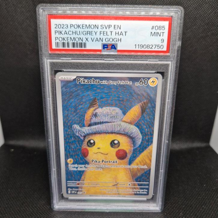 Pikachu/Grey Felt Hat Pokémon X Van Gogh SVP EN PSA 9, Hobby en Vrije tijd, Verzamelkaartspellen | Pokémon, Zo goed als nieuw