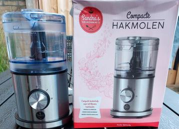 Sandra's Mini Hakmolen beschikbaar voor biedingen