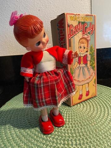 Vintage Walking Little Lady windup by MM Japan '50-'60 beschikbaar voor biedingen