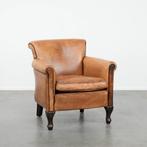 Subtiele vintage schapenleren fauteuil en sierlijke pootjes, Huis en Inrichting, Fauteuils, Ophalen, Gebruikt, ., .