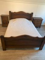 Brutalist eiken bed met vlavro bodem, matras,2 nachtkastjes, Ophalen, Zo goed als nieuw, Tweepersoons, Brutalist