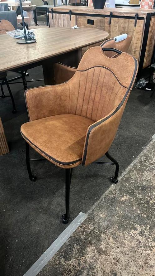 Eetkamerstoelen op wieltjes (nieuw,outlet), Huis en Inrichting, Stoelen, Nieuw, Ophalen
