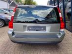 Volvo V70 2.4 Kinetic 170PK Youngtimer, Auto's, Volvo, Voorwielaandrijving, 15 km/l, Gebruikt, Beige