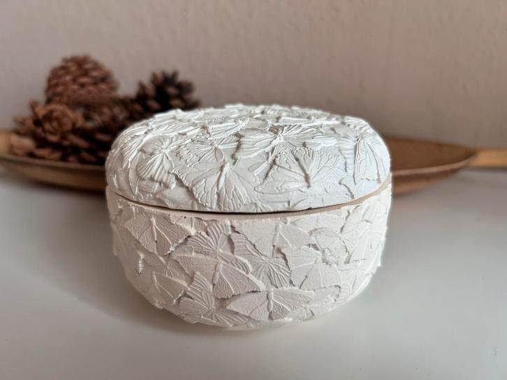 Sieradendoosje met Vlinders, Antiek en Kunst, Antiek | Woonaccessoires, Ophalen of Verzenden