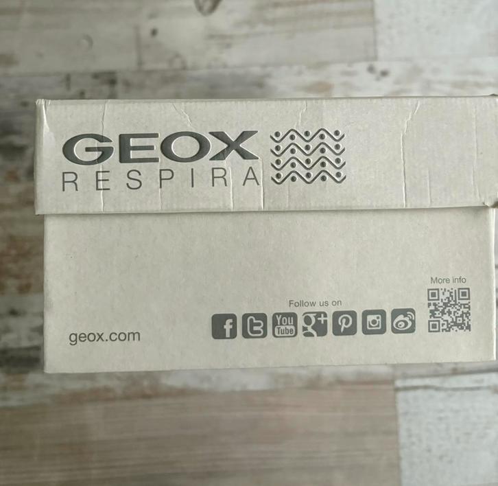 Pumps Geox maat 36, echt geitenleer, donkerblauw, Kleding | Dames, Schoenen, Zo goed als nieuw, Pumps, Blauw, Ophalen of Verzenden