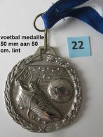 grote bijzondere VOETBAL medaille uit Zweden 50 mm. aan lint, Postzegels en Munten, Penningen en Medailles, Overige materialen