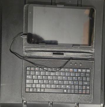 Tablet met Toetsenbord - Handig voor Onderweg! beschikbaar voor biedingen