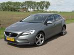 Volvo V40 2.0 D2 Inscription AUT / Full LED / NAVIG / ECC /, Auto's, Volvo, Gebruikt, Euro 6, 4 cilinders, Leder
