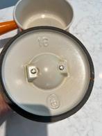 Le Creuset steelpannetje Raymond Loewy 16 cm in nieuwstaat, Gietijzer, Ophalen of Verzenden, Zo goed als nieuw, Keramische plaat
