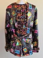 Te koop aangeboden: Blouse met Chinese print en rushes, Kleding | Dames, Nieuw, Carnaval, Ophalen of Verzenden, Kleding