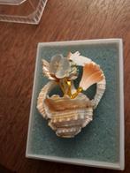 Schelp broche van bloemen, Ophalen of Verzenden, Zo goed als nieuw, 4 tot 7 cm, Overige materialen