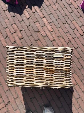 Fietsmand beschikbaar voor biedingen