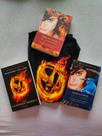 The Hunger Games boeken (Nederlands) met t-shirt (maat M), Ophalen of Verzenden, Zo goed als nieuw