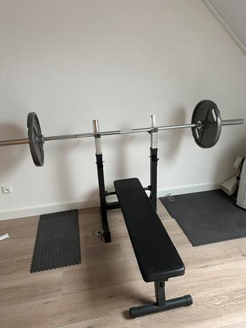 Olympische halterstang incl bank en gewichten 110kg beschikbaar voor biedingen