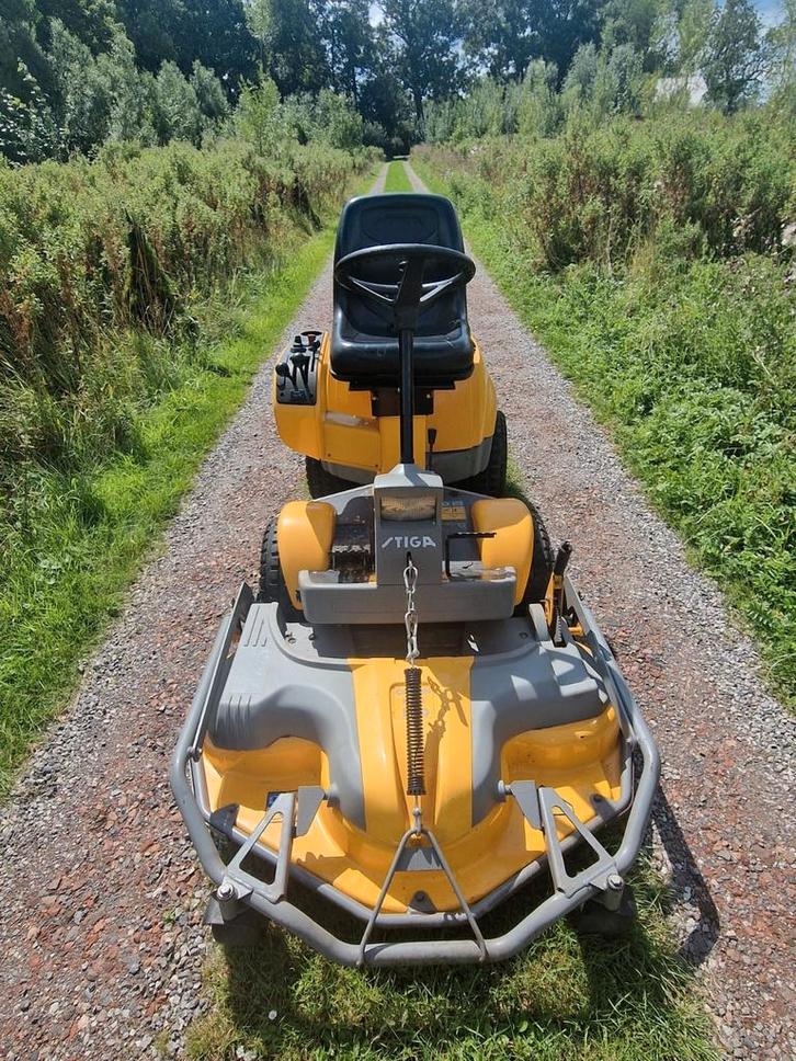 Stiga zitmaaier Park Pro 16, Tuin en Terras, Zitmaaiers, Zo goed als nieuw, 90 tot 120 cm, Elektrische starter, Mulchfunctie, Ophalen