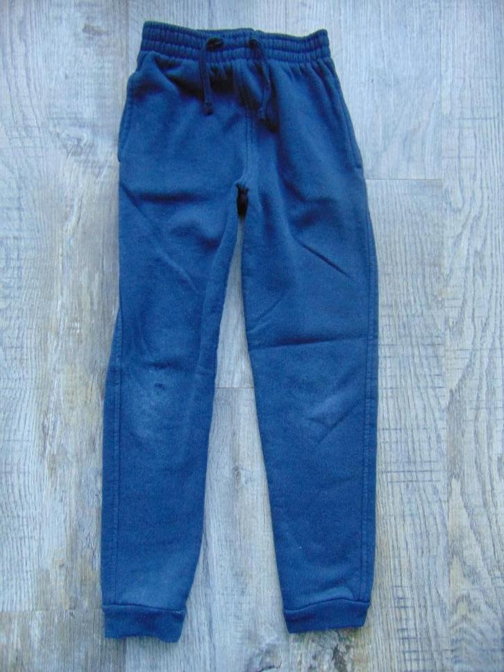 Lange broek blauw joggingbroek maat 122 / 128 broekje, Kinderen en Baby's, Kinderkleding | Maat 122, Gebruikt, Jongen, Broek, Ophalen of Verzenden