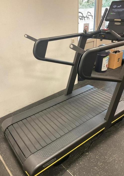 Technogym Skillrun 7000 Unity Live., Sport en Fitness, Fitnessmaterialen, Zo goed als nieuw, Overige typen, Armen, Benen, Borst