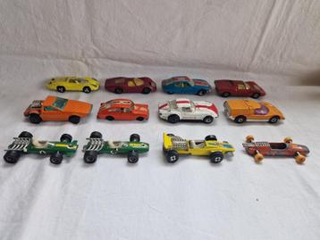 (C) 12  autootjes in een gebruikte conditie. beschikbaar voor biedingen