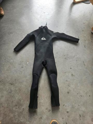 Surfpak kind quicksilver syncro 4/3mm maat 6 beschikbaar voor biedingen