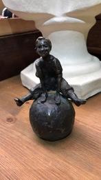 Mooi bronzen beeld van Astrid Veldhuyzen., Ophalen of Verzenden, Zo goed als nieuw, Mens