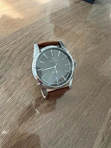 Super mooi horloge van Hamilton met een leren band beschikbaar voor biedingen