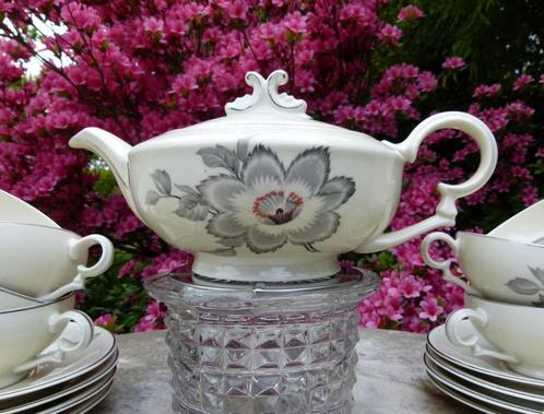 Klassiek Art Deco Thee servies J.G & E.H. Hilversum, Antiek en Kunst, Antiek | Servies compleet, Ophalen of Verzenden