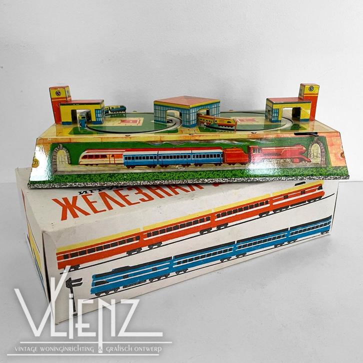 Vintage, retro blikken treinbaan Russisch speelgoed blik, Antiek en Kunst, Antiek | Speelgoed, Ophalen of Verzenden
