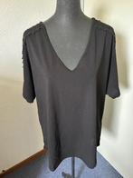 Sheilay shirtje zwart met gehaakte details mt L valt groot, Zwart, Ophalen of Verzenden, Zo goed als nieuw, Maat 46/48 (XL) of groter