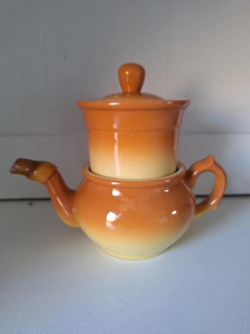 Oud koffiepotje met filter van Petrus Regout, Antiek en Kunst, Antiek | Keukenbenodigdheden, Ophalen of Verzenden