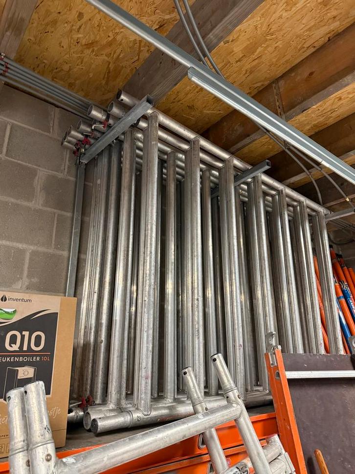 Gebruikte Rolsteiger te Koop, Doe-het-zelf en Verbouw, Steigers, Zo goed als nieuw, Rolsteiger of Kamersteiger, 5 meter of hoger