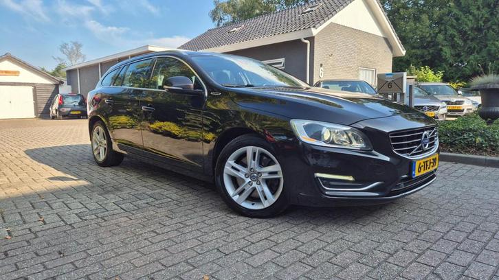 Volvo V60 2.4 D6 AWD Plug-In Hybrid Summum, Auto's, Volvo, Bedrijf, Te koop, V60, 4x4, ABS, Achteruitrijcamera, Airbags, Airconditioning