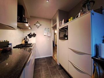 WAANZINNIG MOOIE KEUKEN MET KASTENWAND beschikbaar voor biedingen